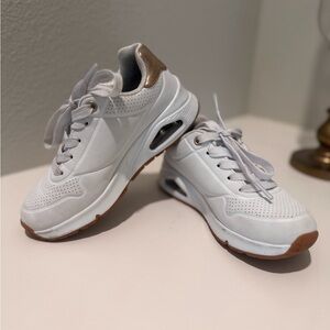 Skechers White and Gold Kids Sneakers